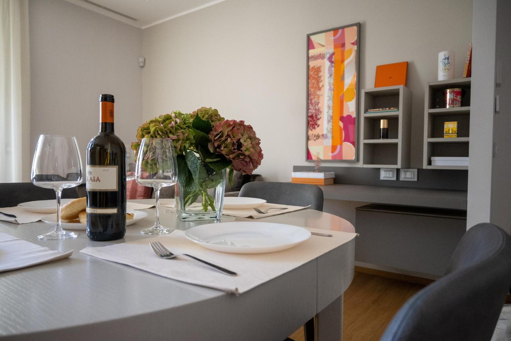 Appartement Milanese Lodge/luxury House In The Heart Of